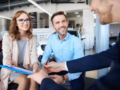 car-dealer-introducing-with-sale-procedures.jpg